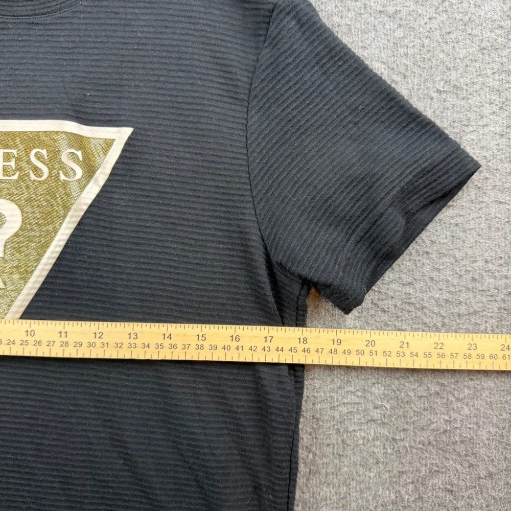 Guess T-Shirt Men's Small Black Ribbed Gold Triangle Logo Patch Short Sleeve - Picture 6 of 8